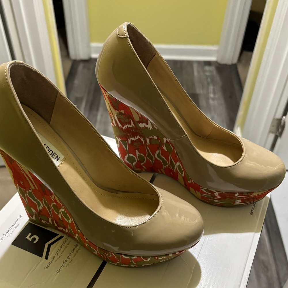 Stylish Beige and Red Wedge Heels